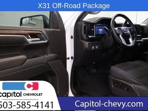 Used 2023 GMC Sierra 1500 Elevation w/ LPO, Elevation Black Package image 10