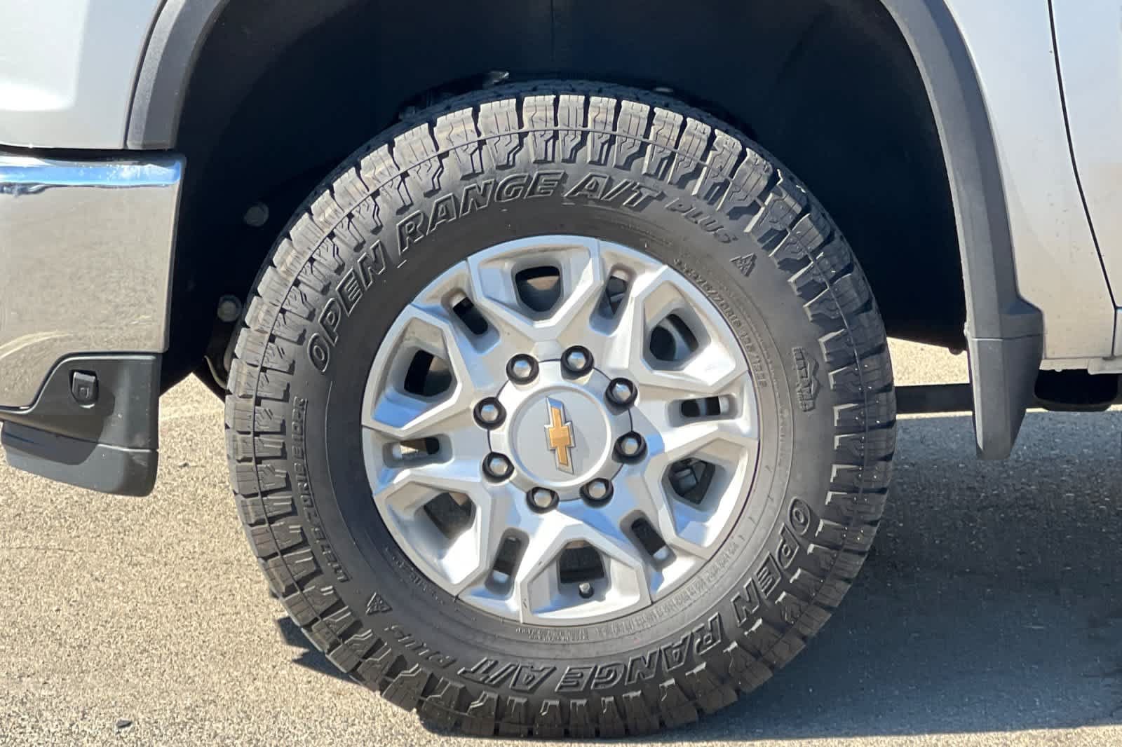 Used 2021 Chevrolet Silverado 2500 LT w/ Convenience Package AWD/4WD image 13