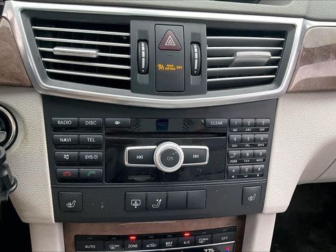 Used 2011 Mercedes-Benz E 350 Sedan image 31