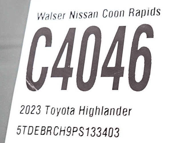 Used 2023 Toyota Highlander Platinum AWD/4WD image 34