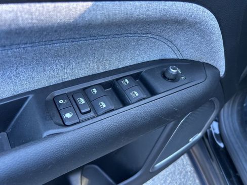 Certified 2022 Jeep Compass Latitude w/ Sun and Sound Group image 35