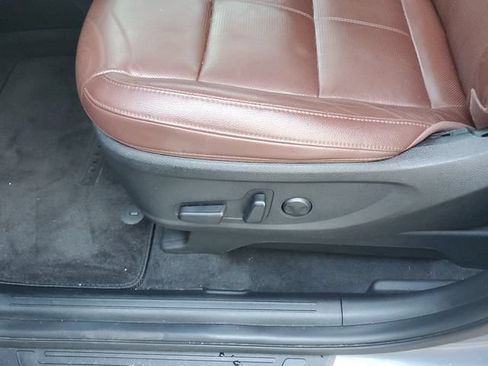 Certified 2023 Kia Telluride EX w/ EX Captain's Chair Package FWD image 21