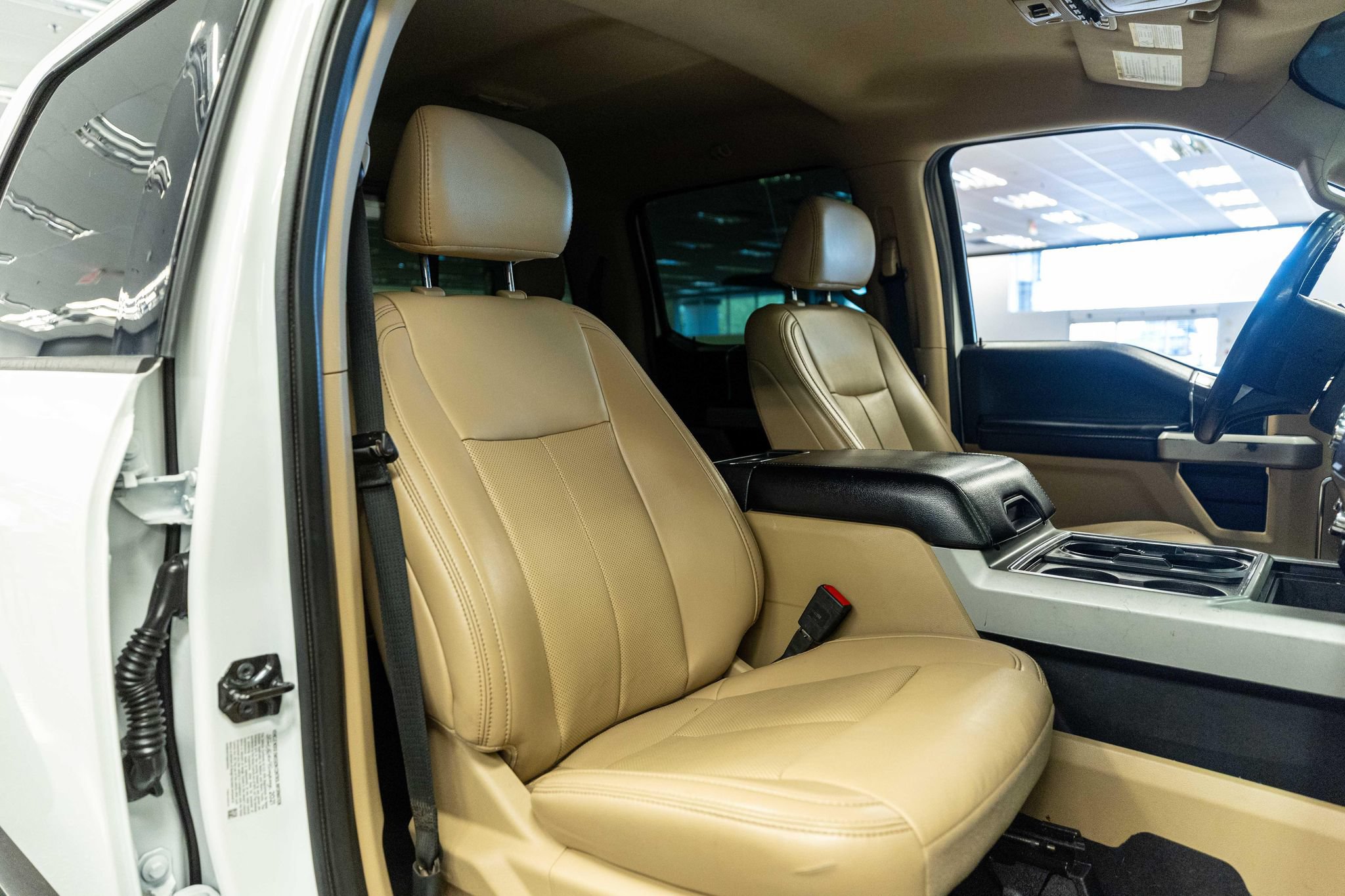 Used 2021 Ford F450 Lariat w/ Lariat Ultimate Package AWD/4WD image 16
