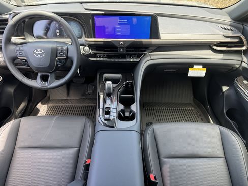 New 2026 Toyota Crown AWD/4WD image 4