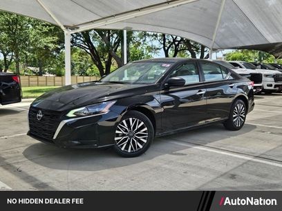Used 2025 Nissan Altima 2.5 SV