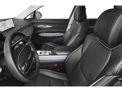 Used 2022 Genesis GV70 2.5T w/ Advanced Package AWD/4WD image 3