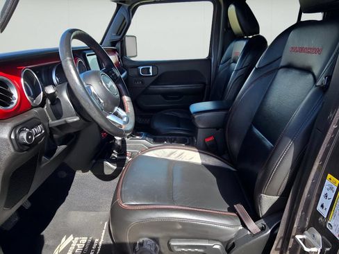 Used 2018 Jeep Wrangler Unlimited Rubicon w/ Dual Top Group AWD/4WD image 22