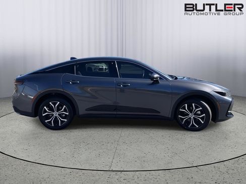 Used 2023 Toyota Crown image 6