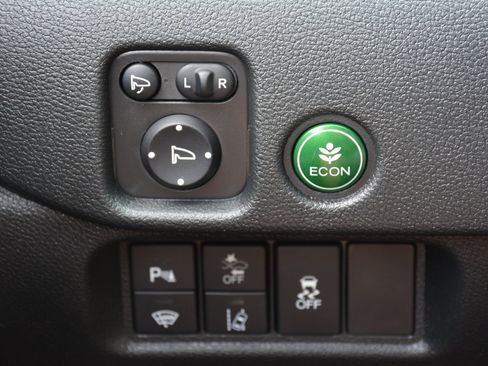 Used 2023 Honda Pilot TrailSport image 32