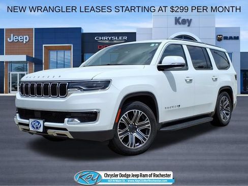 Used 2022 Jeep Wagoneer Series III AWD/4WD image 1