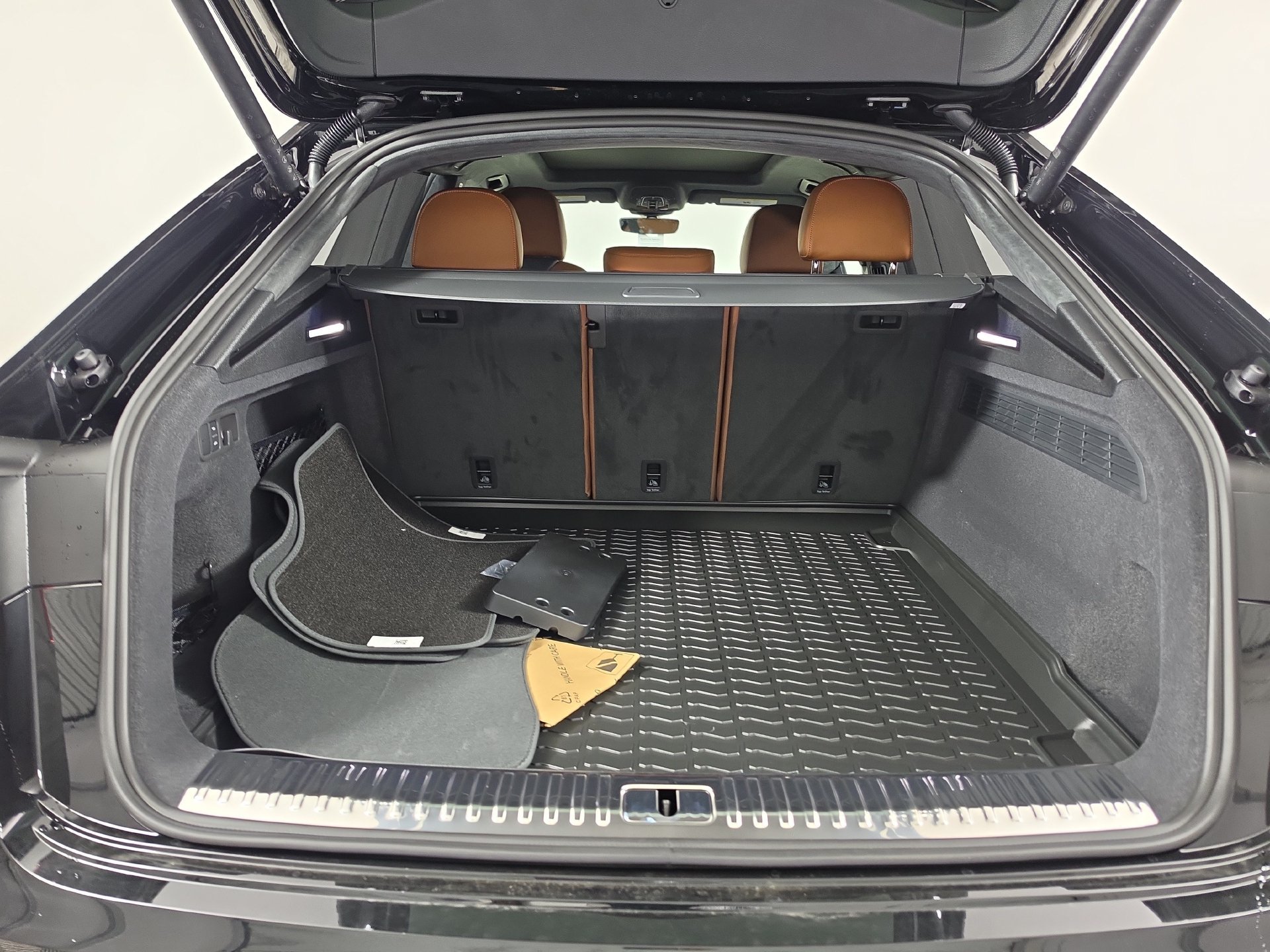 New 2026 Audi Q8 Prestige AWD/4WD image 11