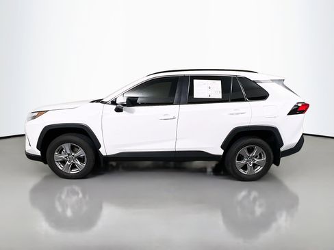 Used 2024 Toyota RAV4 XLE w/ Convenience Package image 9