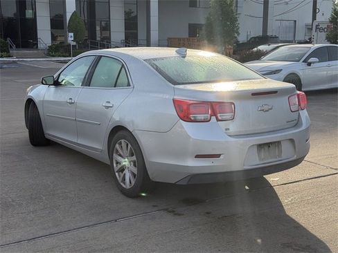 Used 2015 Chevrolet Malibu LT image 7