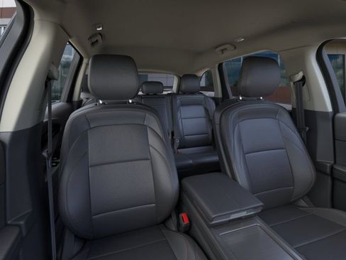 New 2026 Lincoln Nautilus Premier AWD/4WD image 11
