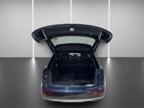 Used 2020 Audi Q5 Prestige image 8