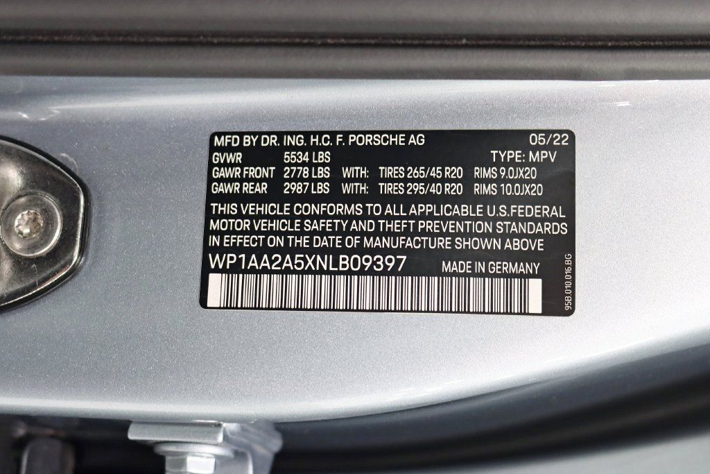 Used 2022 Porsche Macan AWD/4WD image 38