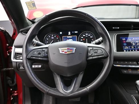 Used 2019 Cadillac XT4 Premium Luxury AWD/4WD image 11