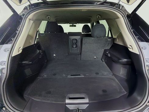 Used 2016 Nissan Rogue SV w/ SV Premium Package FWD image 27