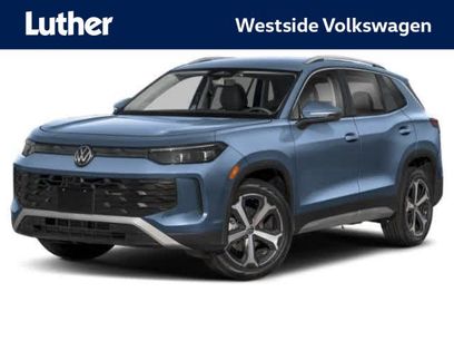 Used 2025 Volkswagen Tiguan SE