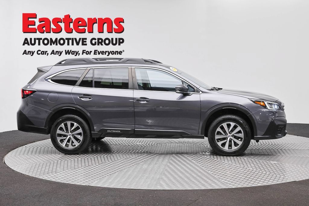 Used 2022 Subaru Outback Premium AWD/4WD image 4