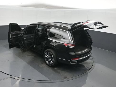 Used 2021 Jeep Grand Cherokee L Overland w/ Luxury Tech Group IV AWD/4WD image 62
