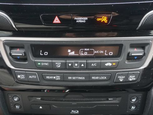 Used 2022 Honda Pilot Elite image 16