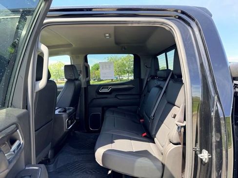 Used 2024 Chevrolet Silverado 1500 LTZ AWD/4WD image 8