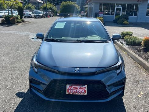 Certified 2023 Toyota Corolla SE w/ SE Package AWD/4WD image 6