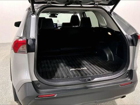 Used 2019 Toyota RAV4 XLE Premium AWD/4WD image 40