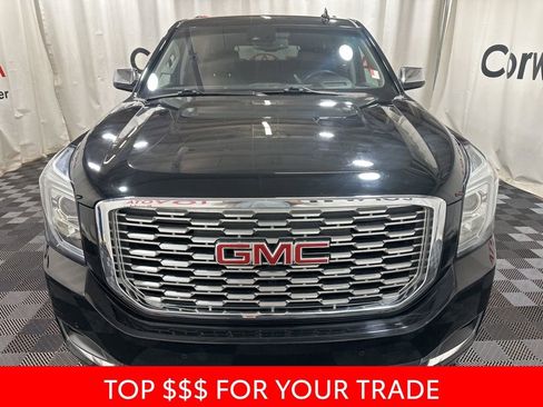 Used 2020 GMC Yukon XL Denali image 2