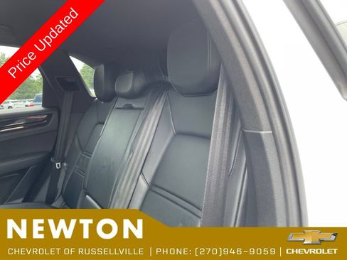 Used 2019 Porsche Cayenne AWD/4WD image 32