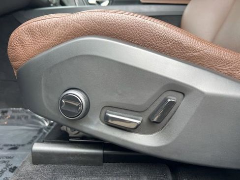 Certified 2023 Volvo XC60 T8 Plus image 27