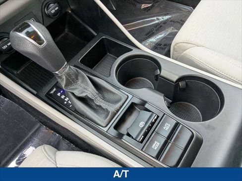 Used 2021 Hyundai Tucson SE image 19