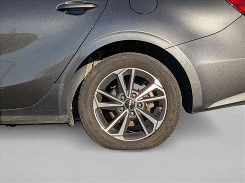 Used 2024 Kia Forte LXS image 13