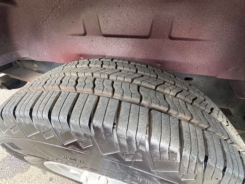 Used 2010 Ford E-350 and Econoline 350 XL image 32