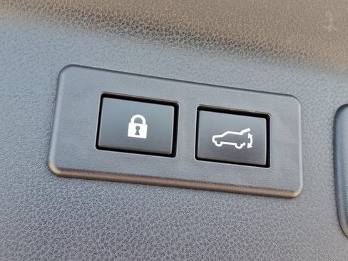 Certified 2025 Subaru Forester Touring AWD/4WD image 9