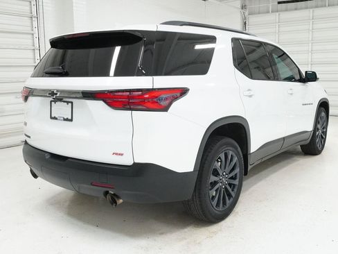 Used 2023 Chevrolet Traverse RS FWD image 37