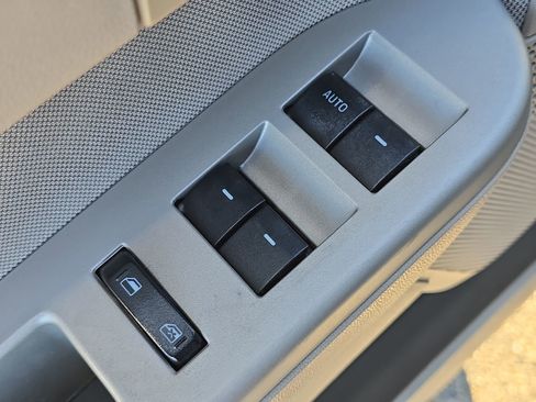 Used 2012 Ford Escape XLT image 13