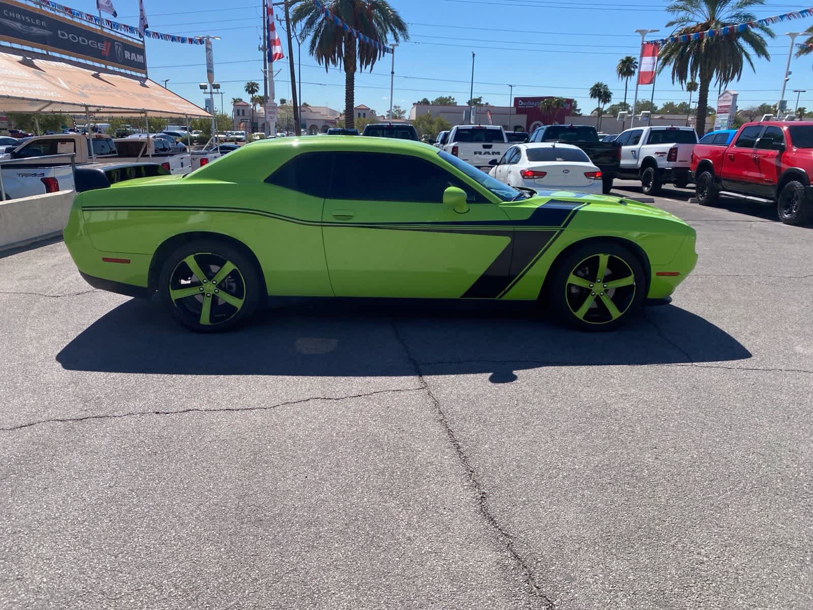 Used 2015 Dodge Challenger R/T w/ Quick Order Package 28B R/T RWD image 4