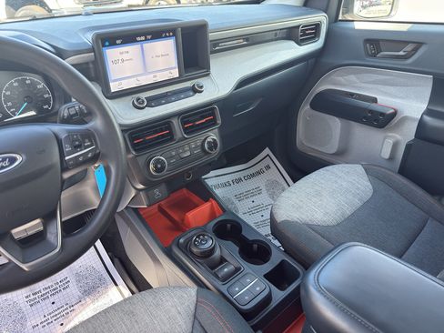 Certified 2022 Ford Maverick XLT image 11