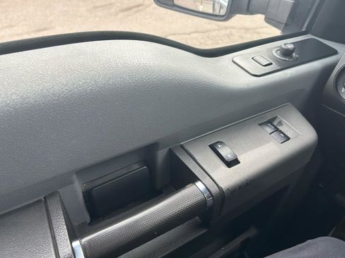 Used 2011 Ford F350 XLT w/ XLT Premium Pkg image 29