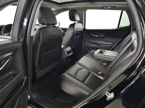 Used 2023 GMC Terrain SLT w/ Infotainment Package II AWD/4WD image 37