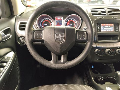 Used 2017 Dodge Journey SE w/ Flexible Seating Group image 22