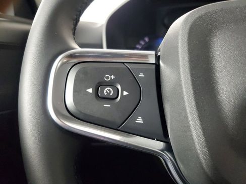 Used 2026 Volvo XC40 B4 Plus w/ Climate Package image 27