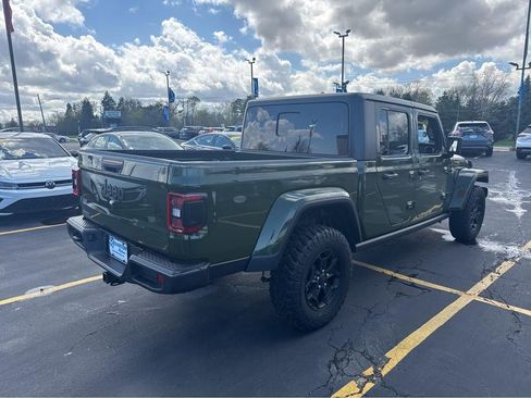Used 2022 Jeep Gladiator Sport AWD/4WD image 12