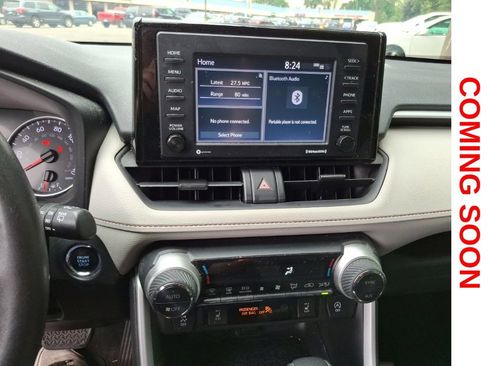 Used 2021 Toyota RAV4 XLE w/ Convenience Package AWD/4WD image 13