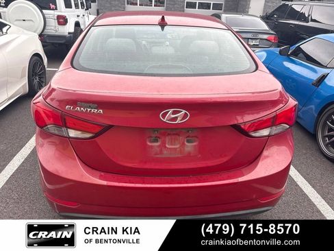 Used 2015 Hyundai Elantra SE FWD image 5