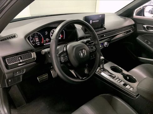 Used 2025 Honda Civic Sport image 2