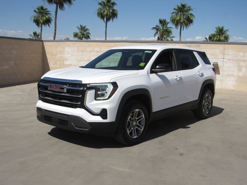 Used 2025 GMC Terrain Elevation AWD/4WD image 1