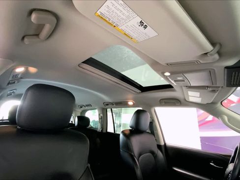 Used 2022 Nissan Armada SL w/ Captain's Chairs Package image 27